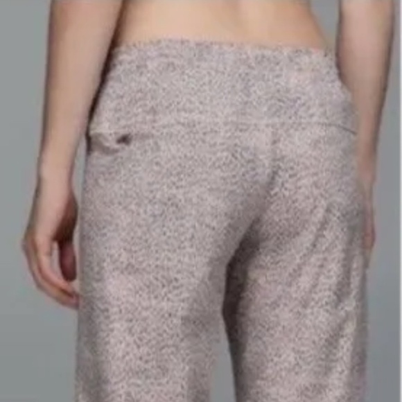 Euc Lululemon Athletica was cropped Step Lively Crop pants womens size 6 - Picture 1 of 1